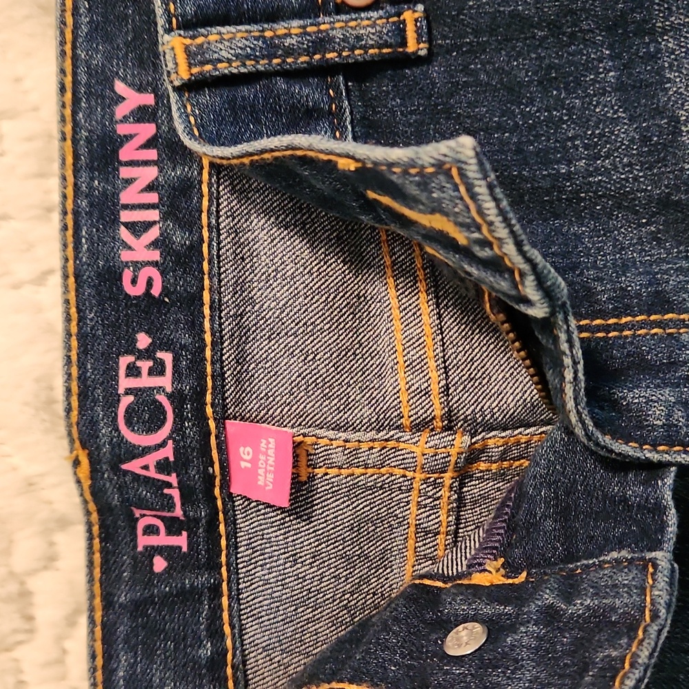 Jeans - Picture 2 of 3